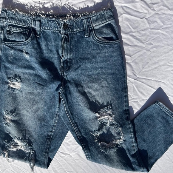 KanCan Women's Blue Jeans, Mid-Rise, Frayed Hem, Ankle Crop Distressed Size 24/1 - Picture 1 of 4